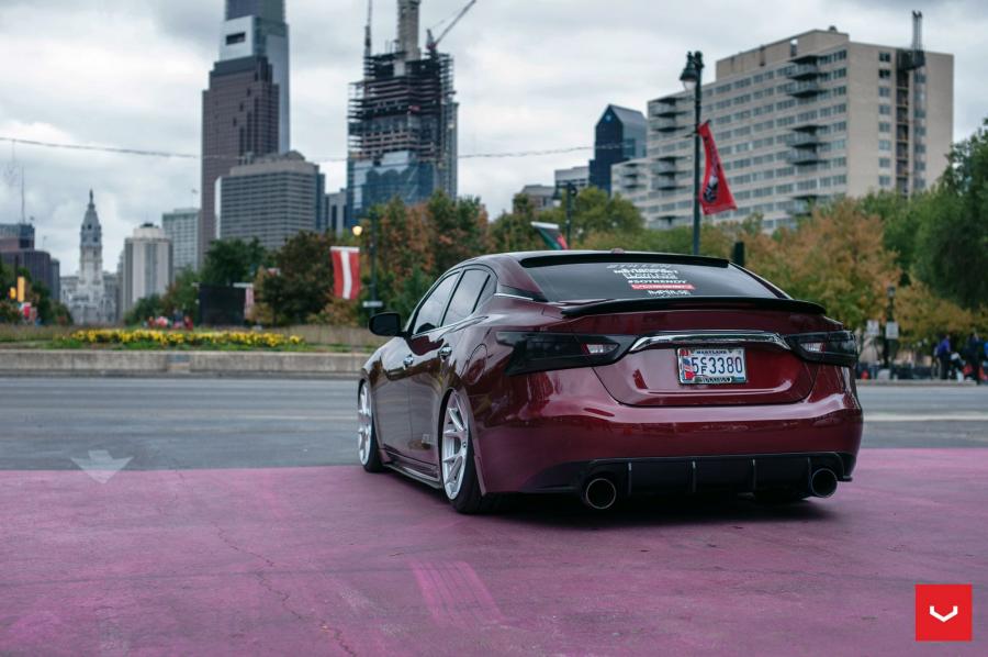  Nissan Maxima on Vossen Wheels (VFS6) 2016 года  (фото 12 из 29)